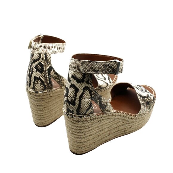 Sandals - Picture 8 of 8